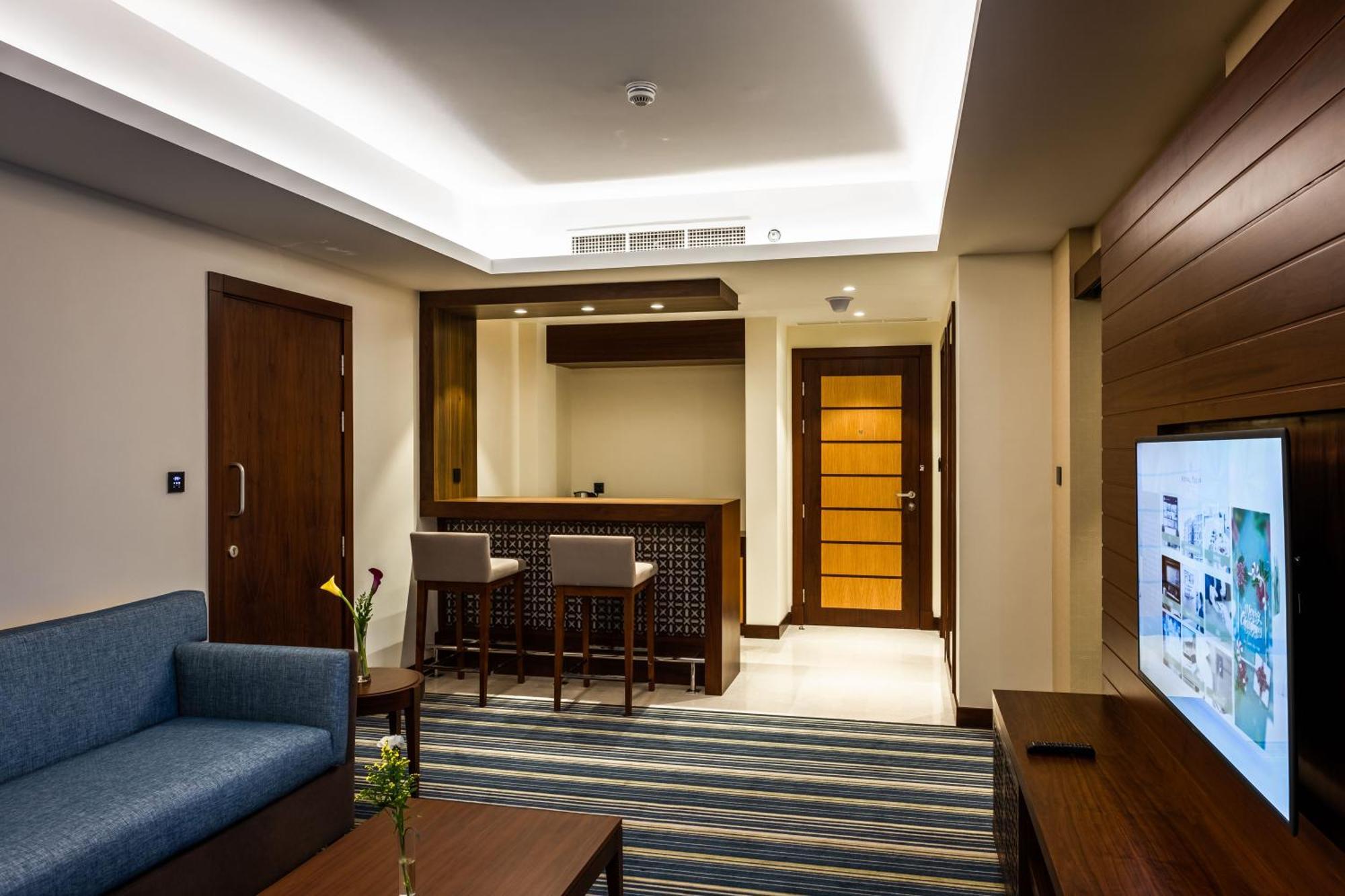 Royal Tulip 4* Muscat